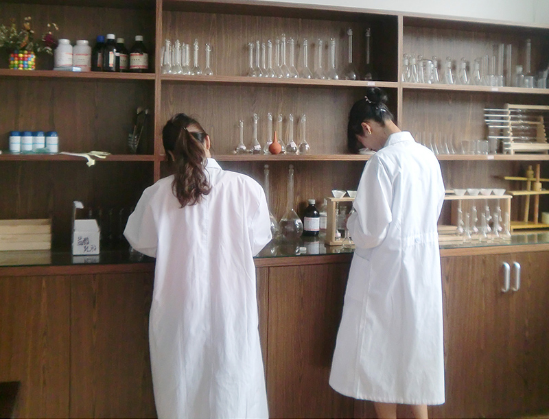 化學(xué)實(shí)驗(yàn)室